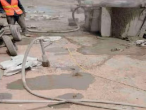 睢县水泥混凝土路面板底注浆技术 路面脱空注浆整治方案